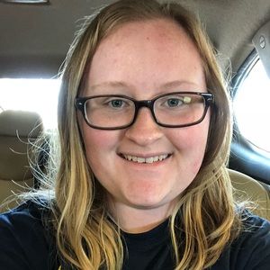 Meet your Posher, Alexis